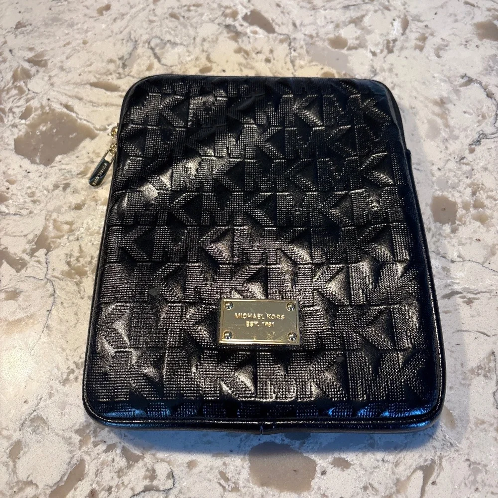Michael Kors Black Logo IPad Tablet Case Cover - Picture 1 of 4